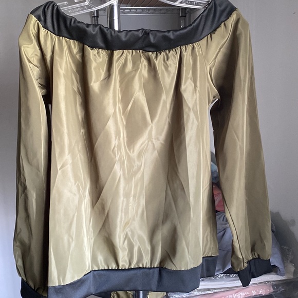 Off shoulder jacket - Picture 3 of 3